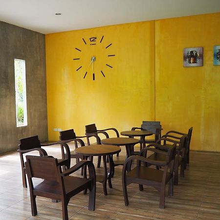 Rimmueng Resort Phanom Sarakham Ngoại thất bức ảnh