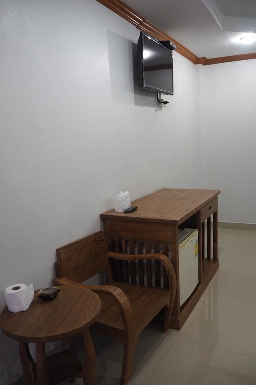 Rimmueng Resort Phanom Sarakham Ngoại thất bức ảnh